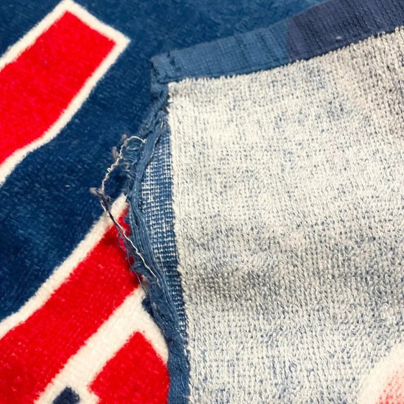 Chicago Cubs MLB Mickey Mouse Baseball Beach Towel 56.5 x 29.5 FLAWS - Picture 8 of 16